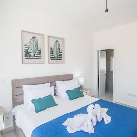 Rent Your Dream Holiday And Look Forward To Relaxing Beside Your Private Pool 1547 Protaras