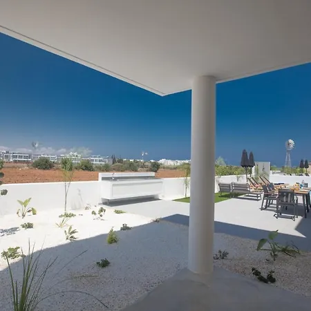 Villa Rent Your Dream Holiday And Look Forward To Relaxing Beside Your Private Pool 1547 Protaras