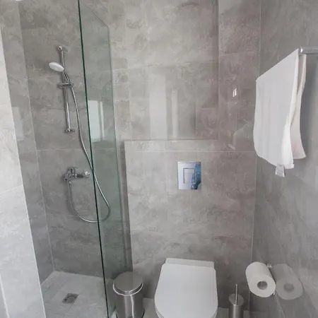 Villa Rent Your Dream Holiday And Look Forward To Relaxing Beside Your Private Pool 1547 *